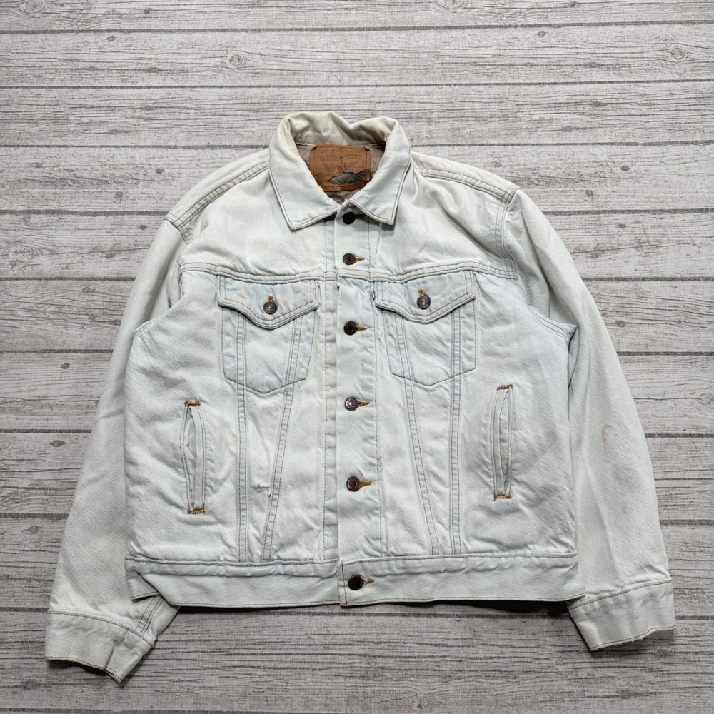 Vintage 90s Levi's Trucker Jacket Men's Large Light Wash Quilted Lined Workwear